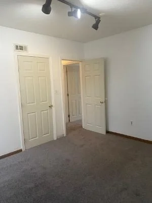 8 Jackson St, Quincy