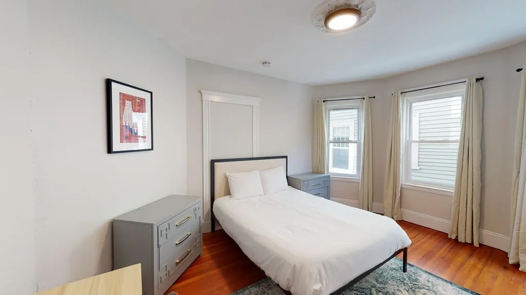 30 Roseclair, Boston