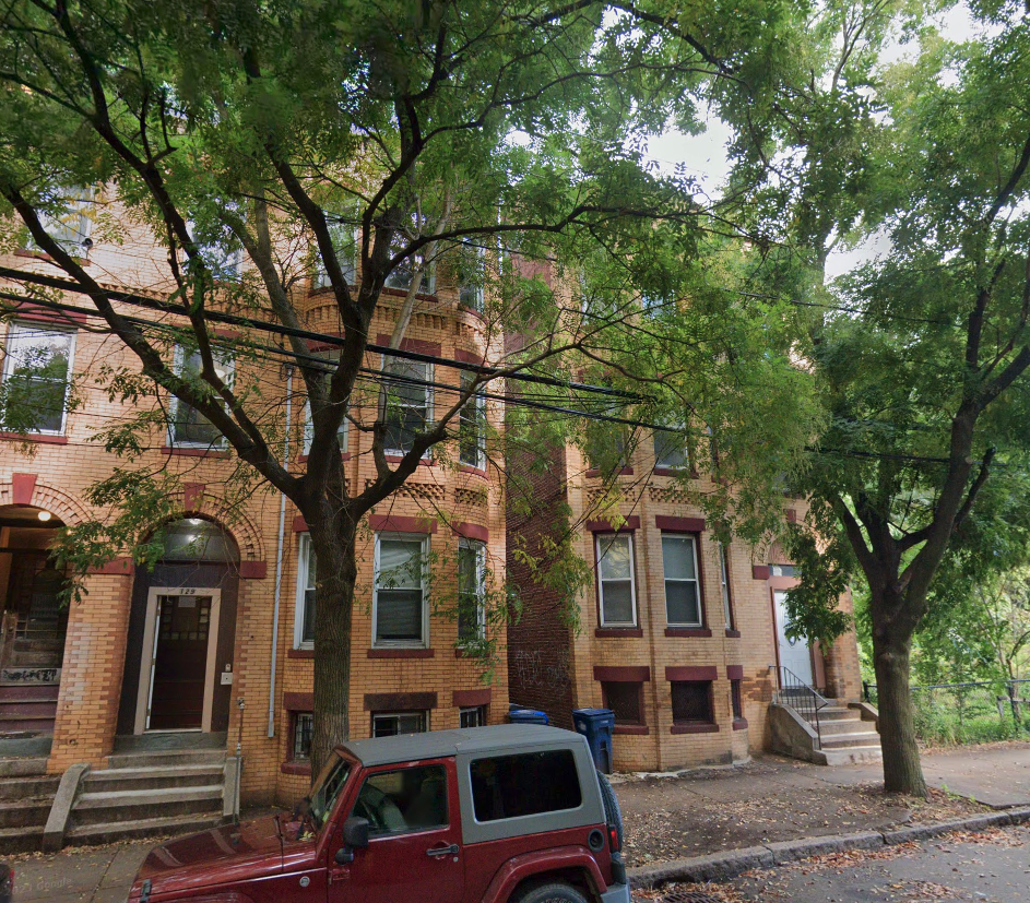 129 Cedar St, Roxbury