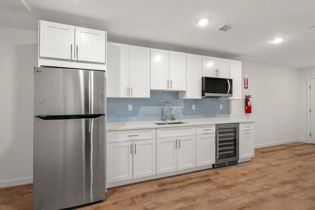 267 Old Colony Ave, South Boston