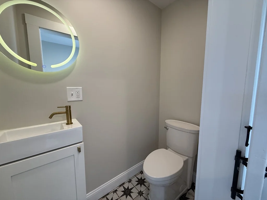 62 Harvard Ave, Hyde Park