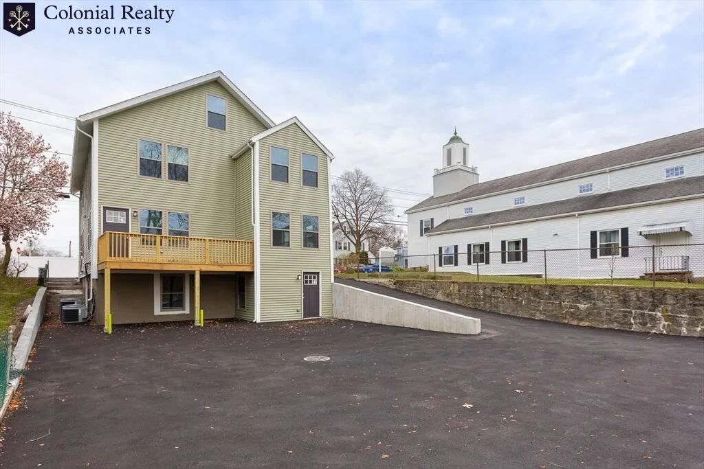 478 Fulton St, Medford