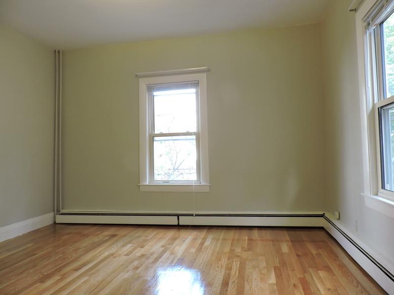 7 Elmer St, Riverside