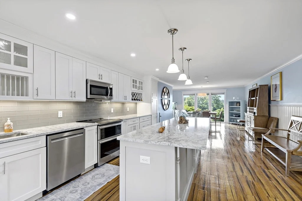 24 Ships View Ter, Buzzards Bay