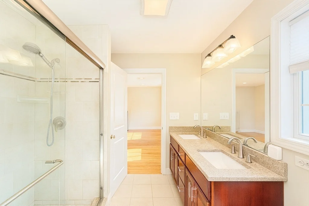 46 Wellington St, Waltham