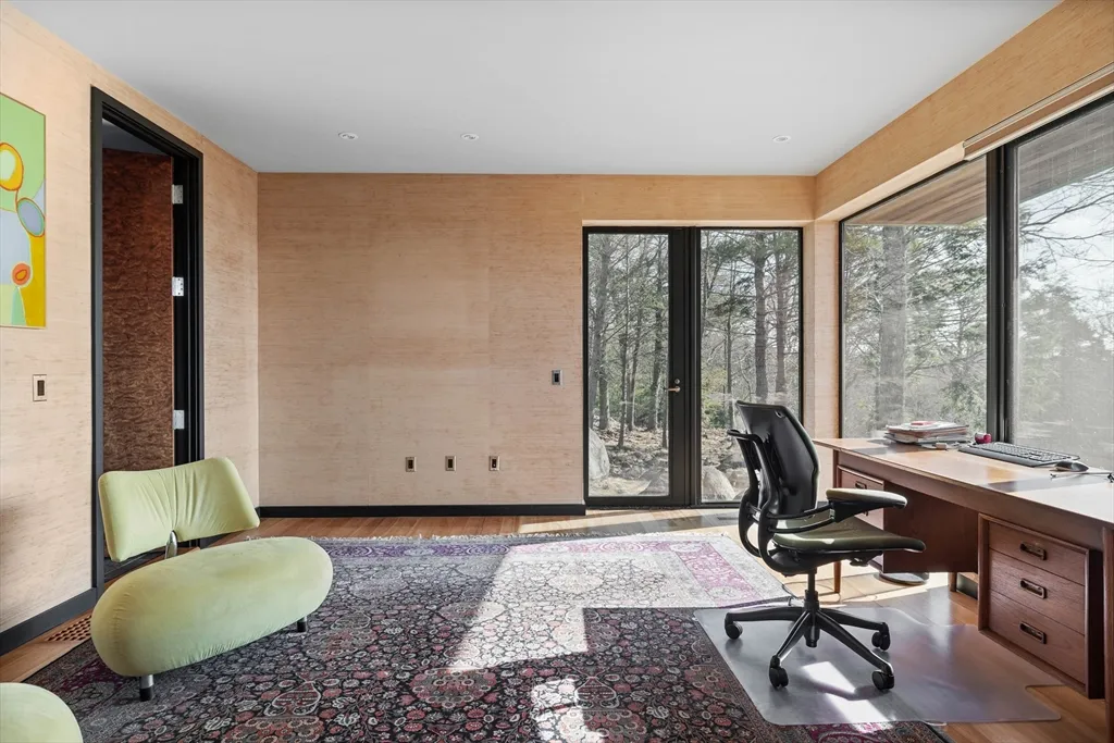 370 Summer St, Manchester