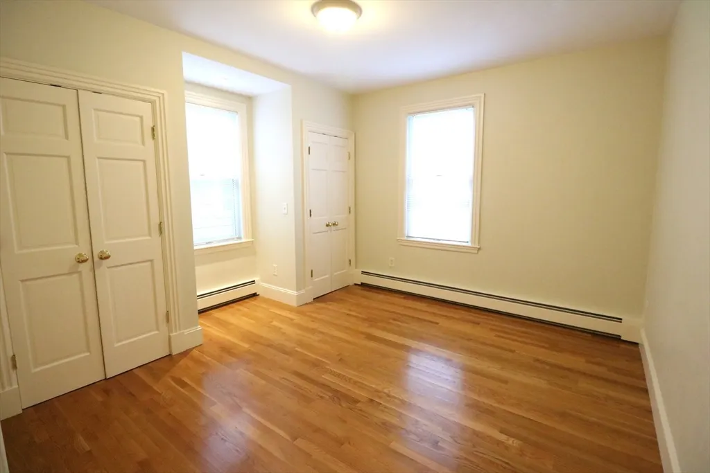 8 Caldwell Ave, Ward Two