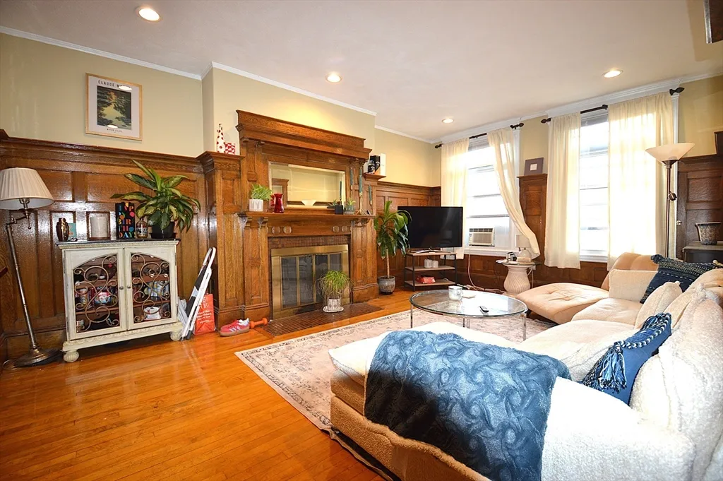 1793 Beacon, Brookline