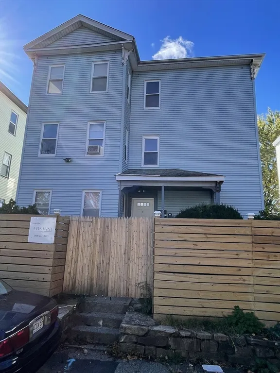 5 Freeland Ter, Worcester