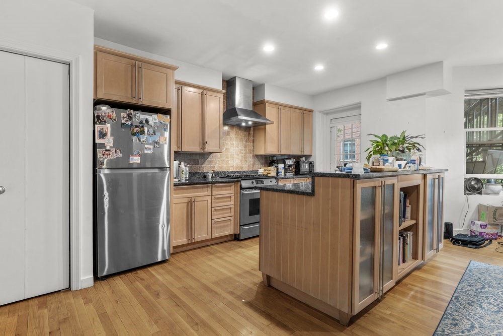 25 Greenwich Park, South End