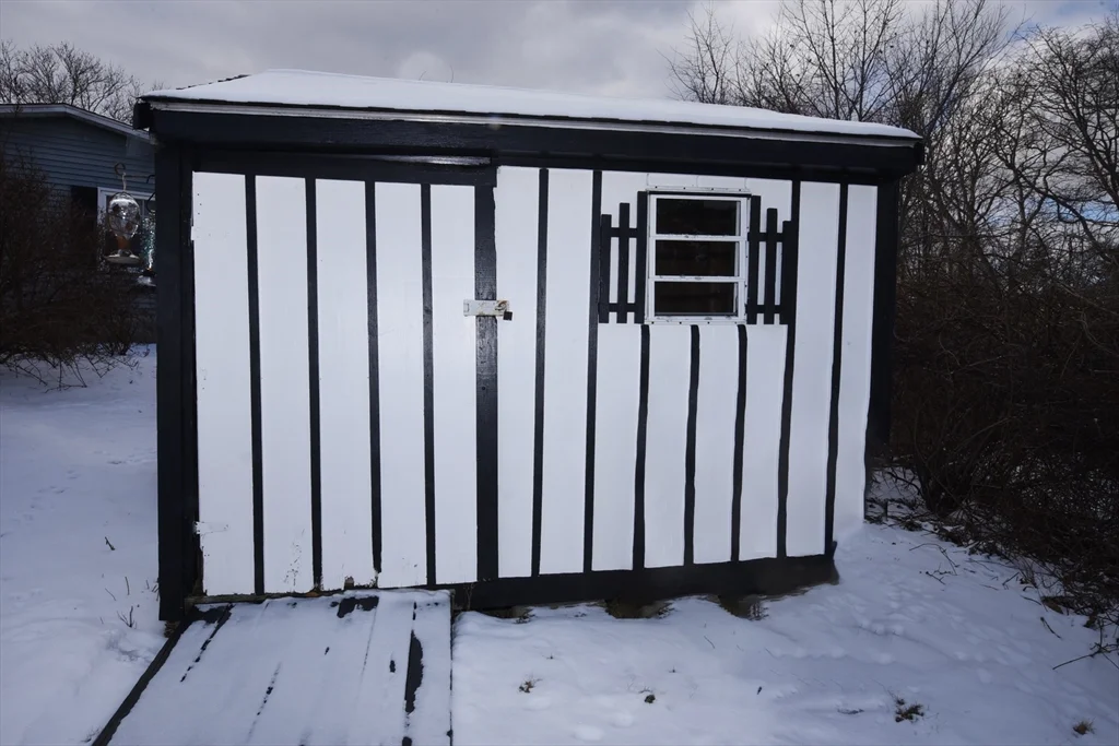 6 Canterbury Ln, Rockland