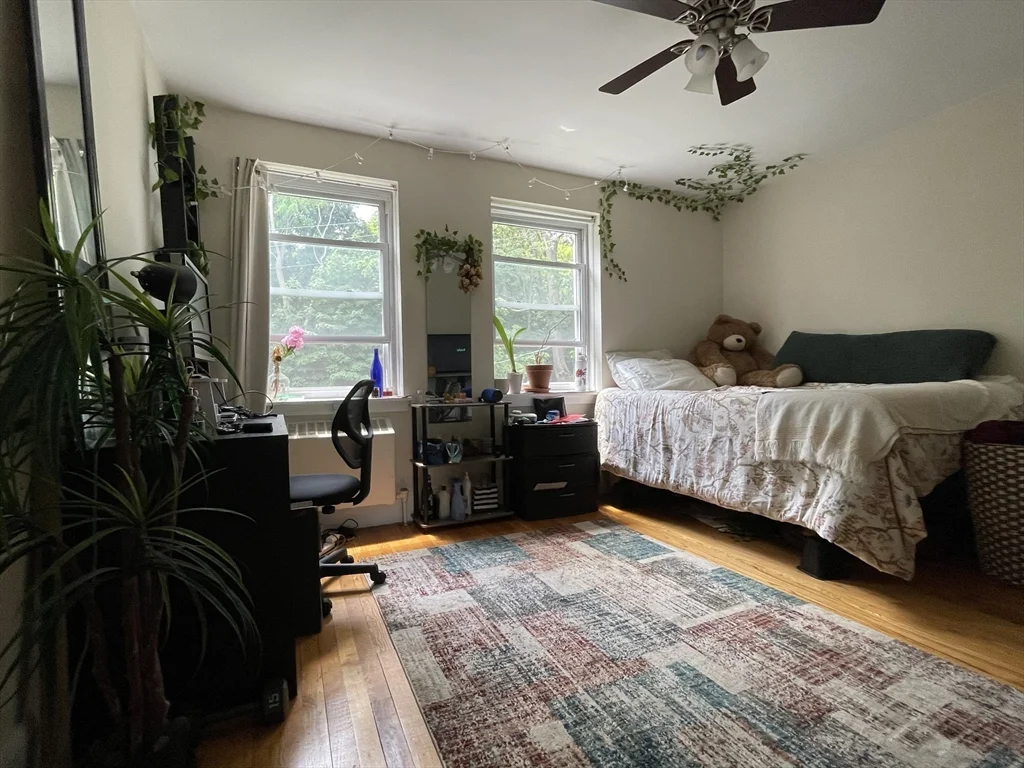 98 Morton St, Jamaica Plain