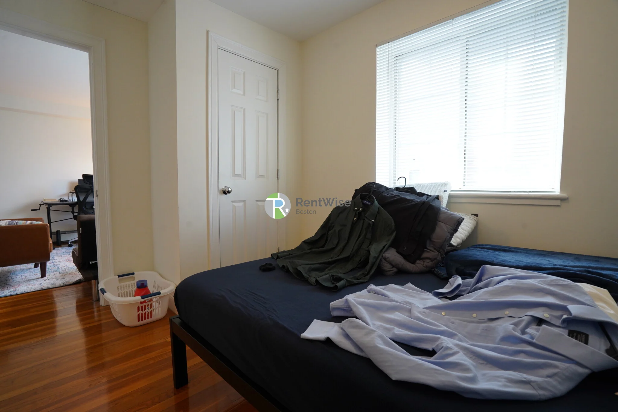 8 Griggs Pl, Allston