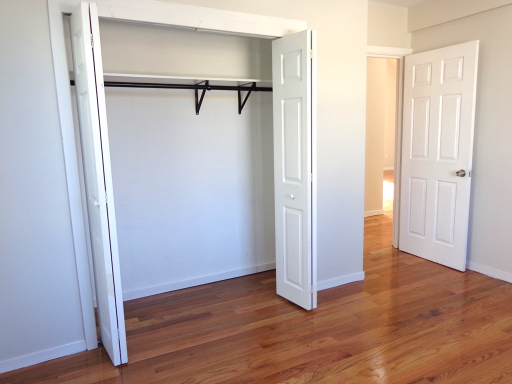 25 Acton St, Watertown