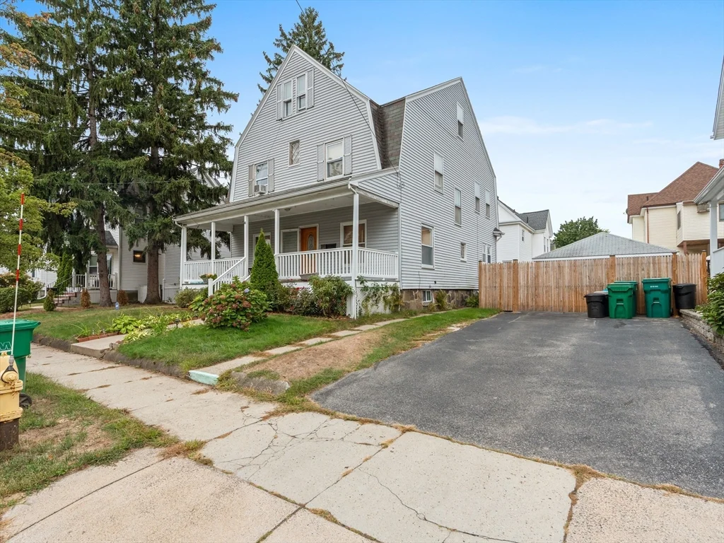124 Sheridan Ave, Medford Hillside