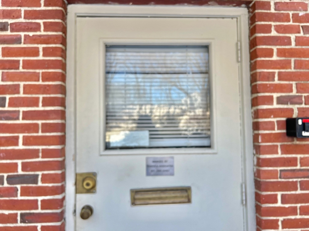 20 Hamilton Rd, Arlington