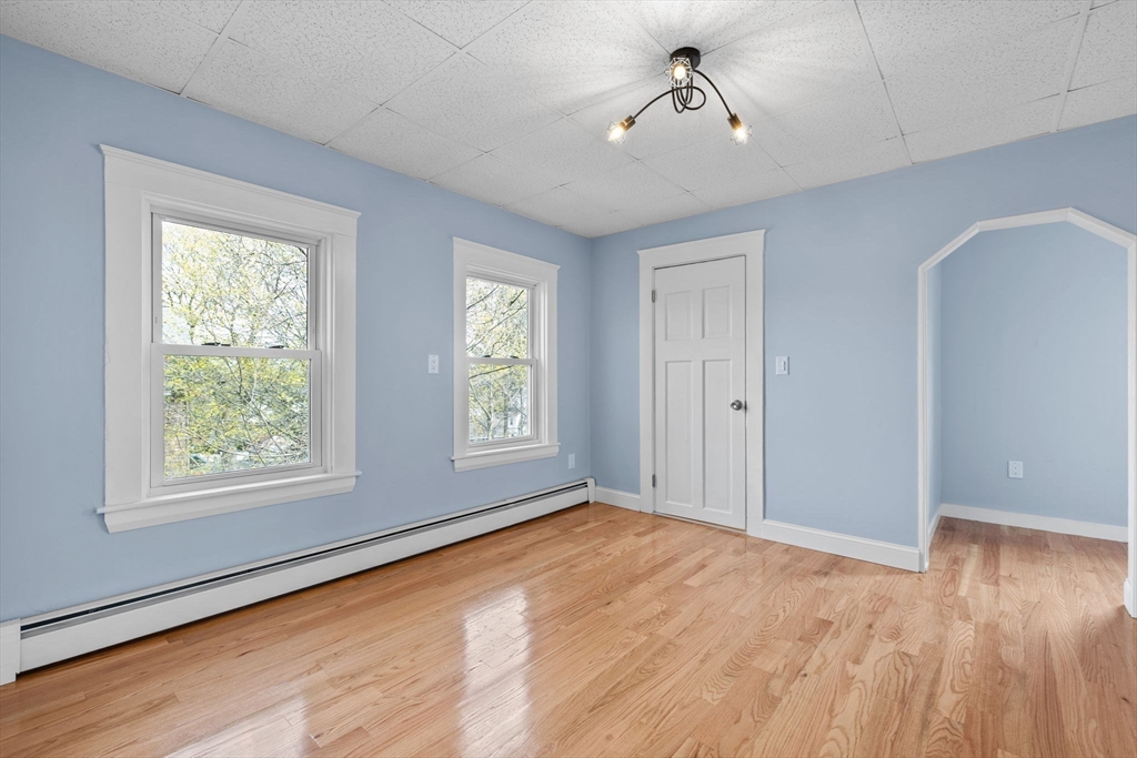 5 Fells Ave, Milford