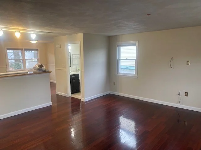 32 Jannifer Ln, Peabody