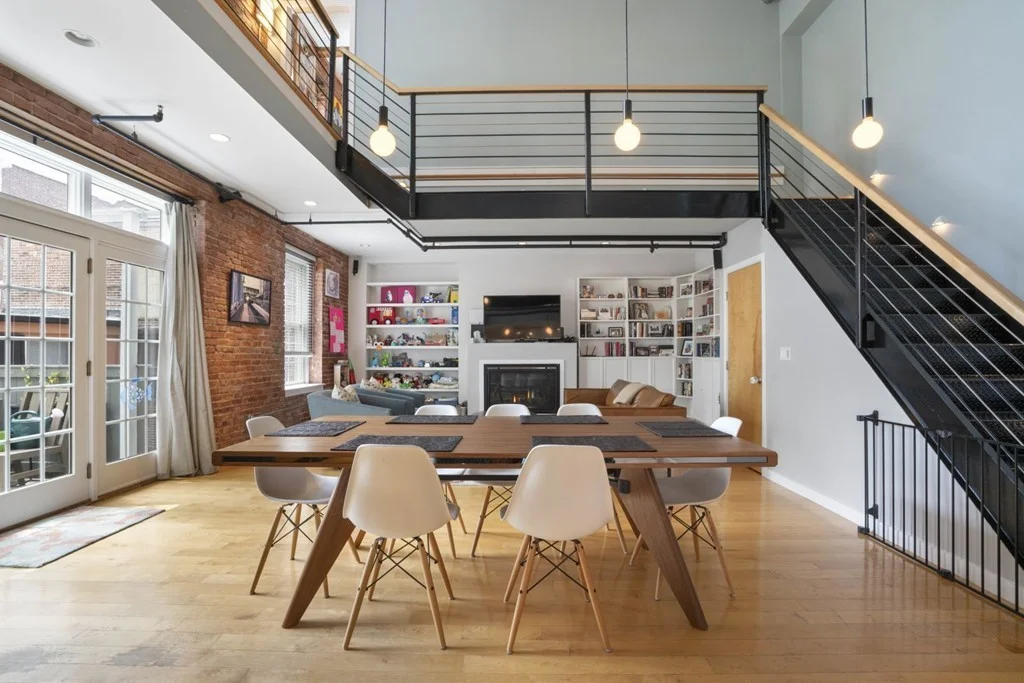 8 Newcomb, Roxbury
