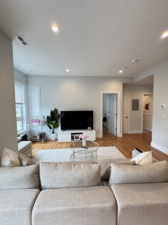 353 Dorchester St, South Boston