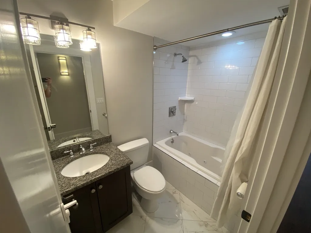 435 East 3rd St, South Boston