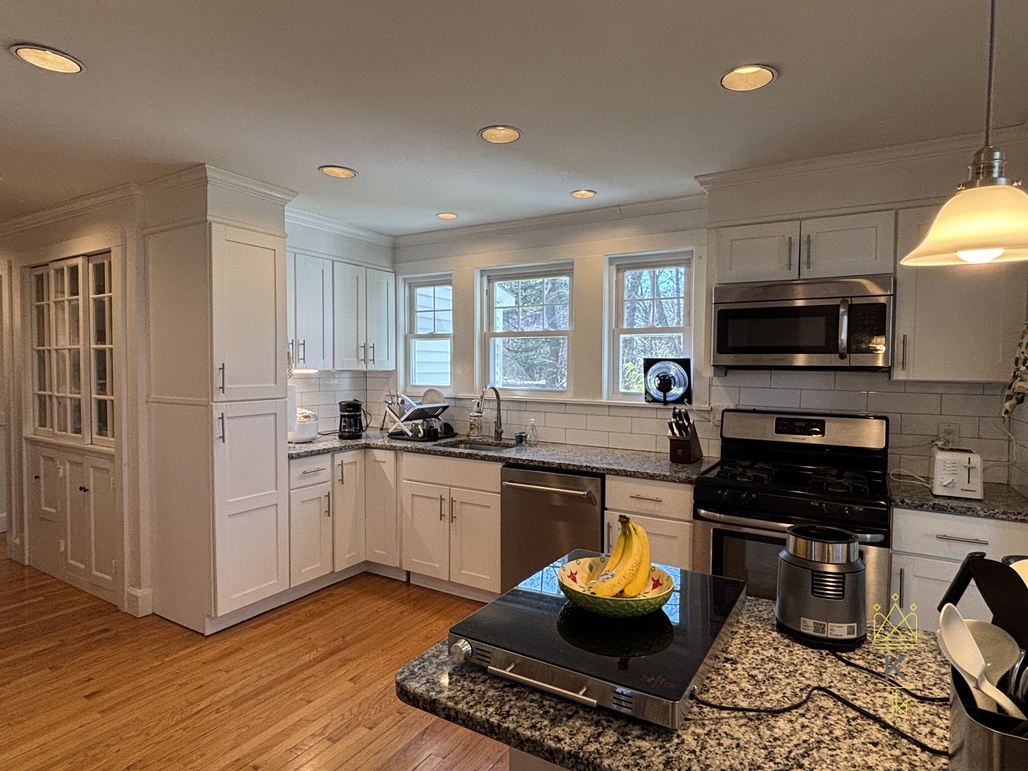 198 Wolcott Rd, Chestnut Hill