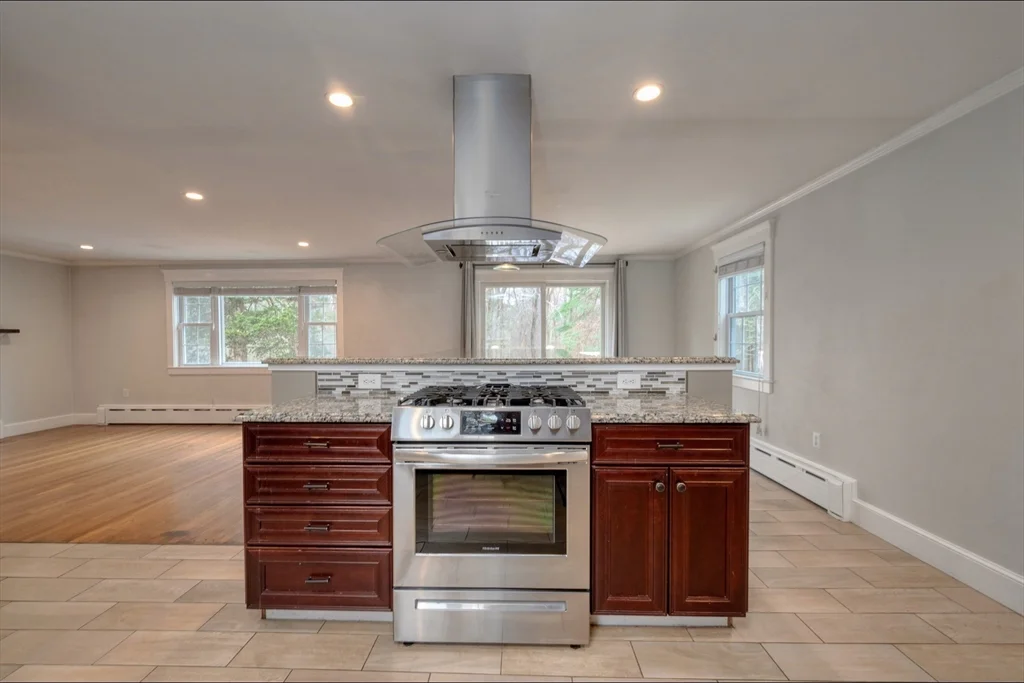 314 Central St, Avon