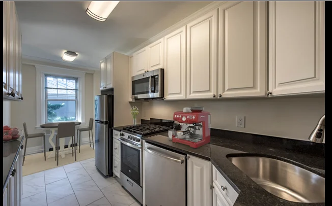 18 Chauncy St, Neighborhood Nine