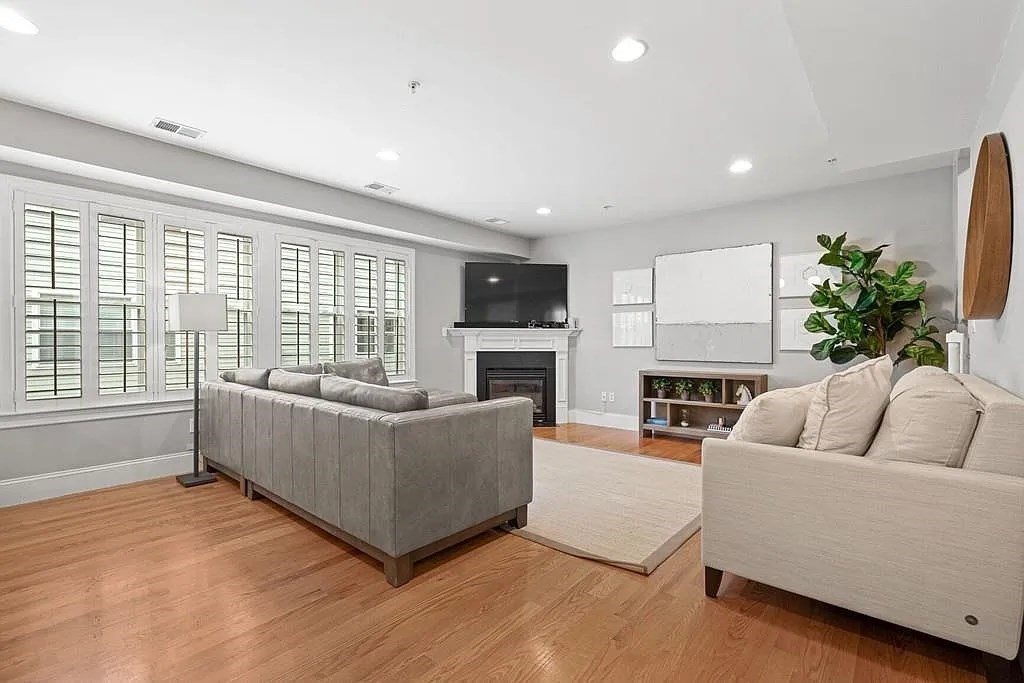 855 Lagrange, West Roxbury