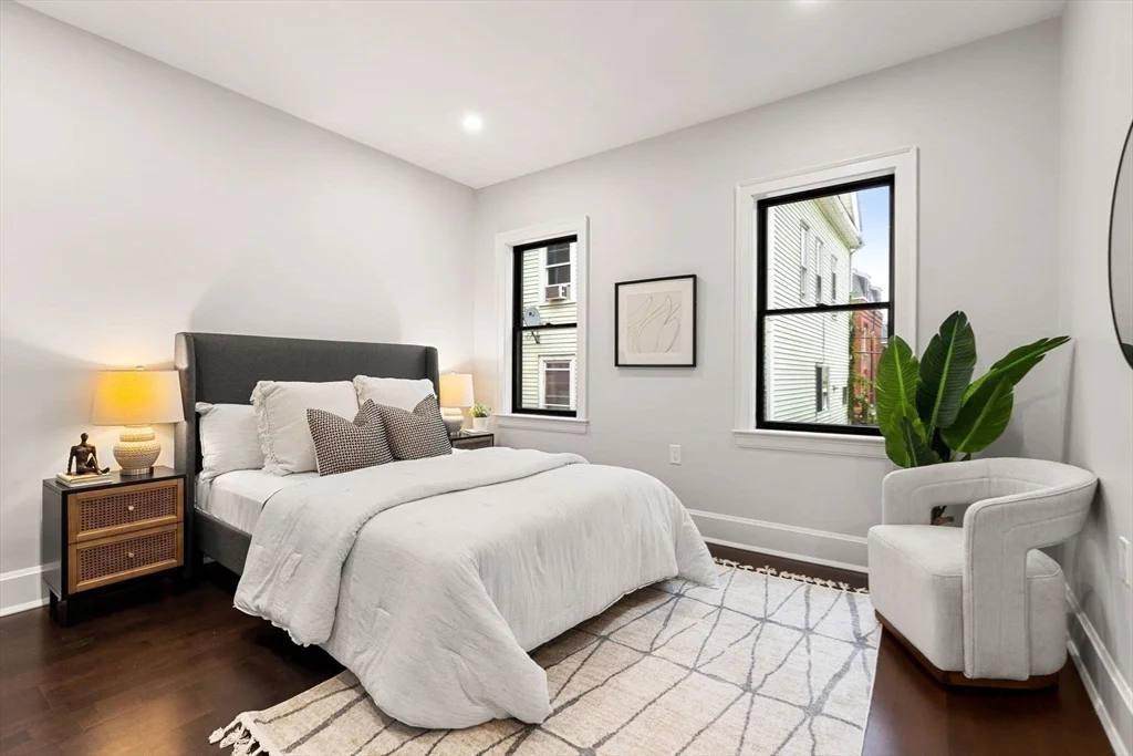 6 Pearl St, East Somerville