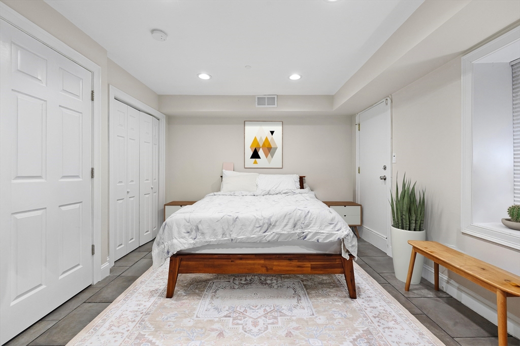 110 Chelsea St, East Boston