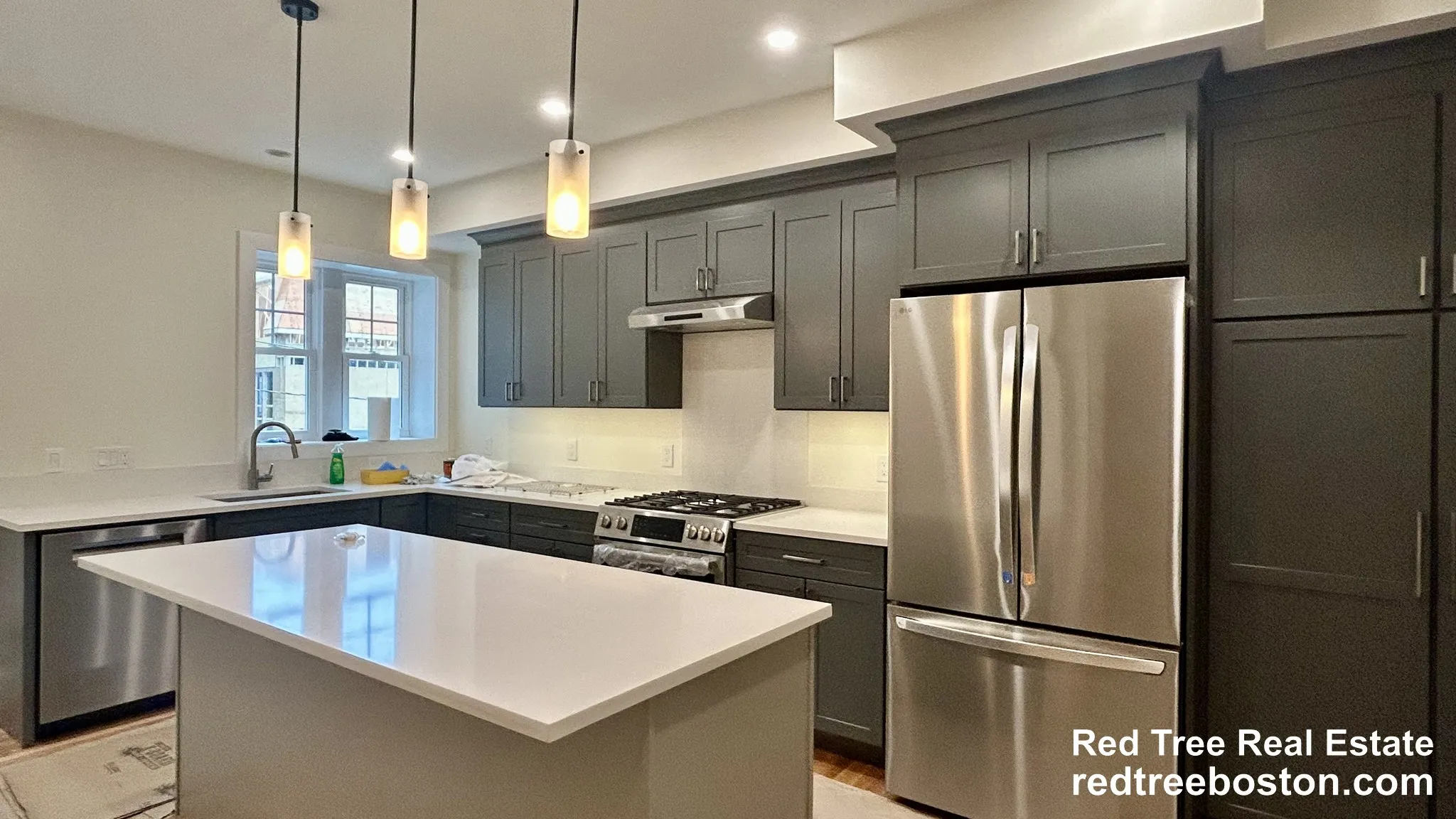 10 Dwight St, North Brookline