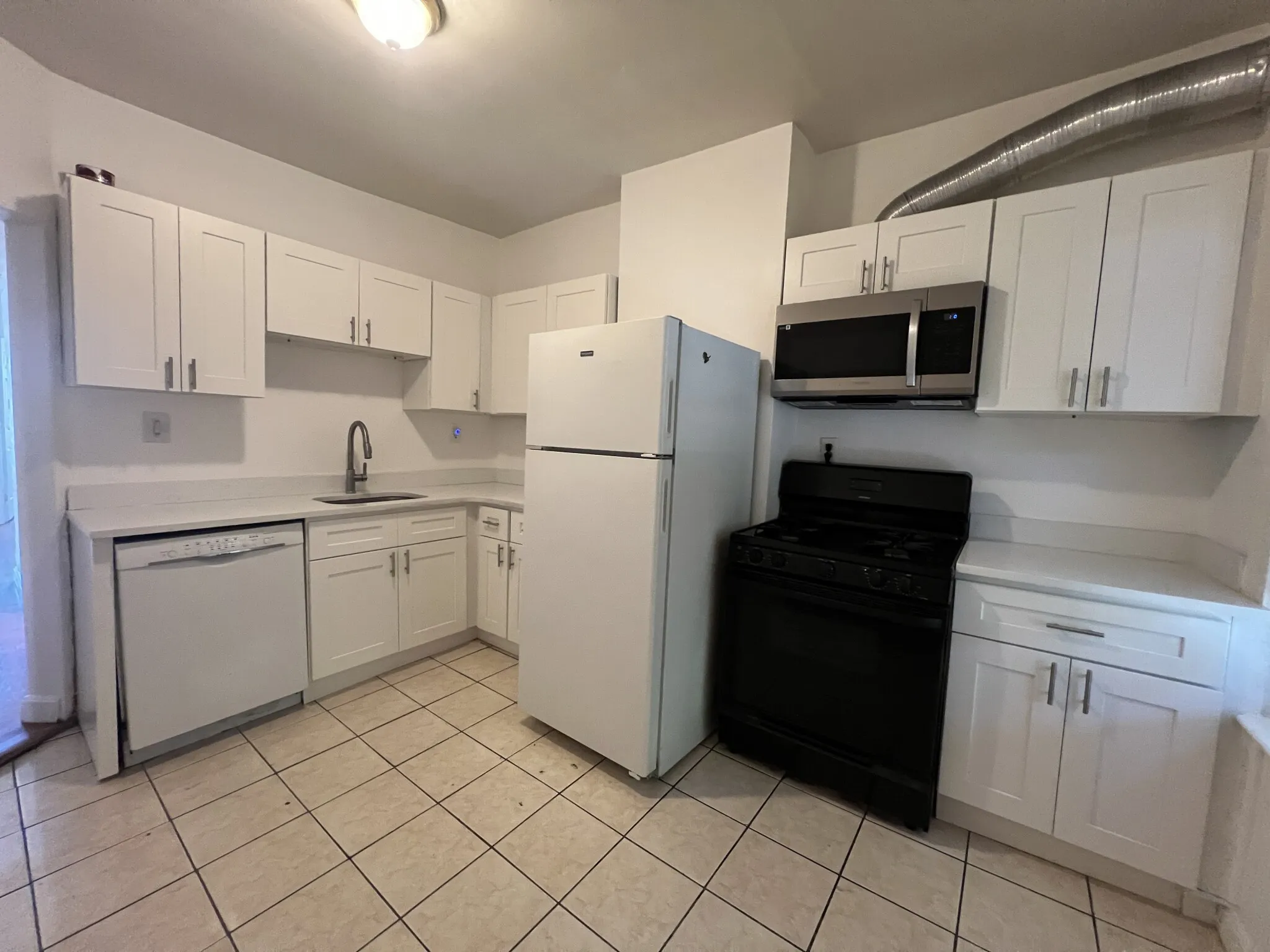 848 Huntington Ave, Mission Hill