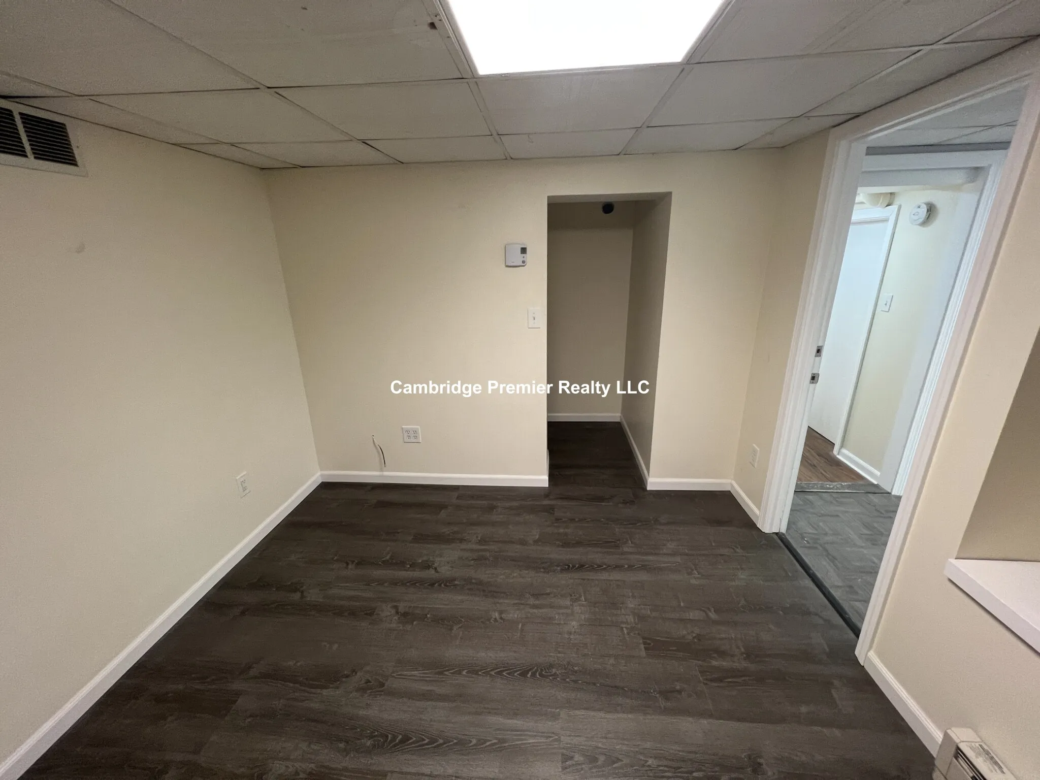 10 Wallace St, Tufts