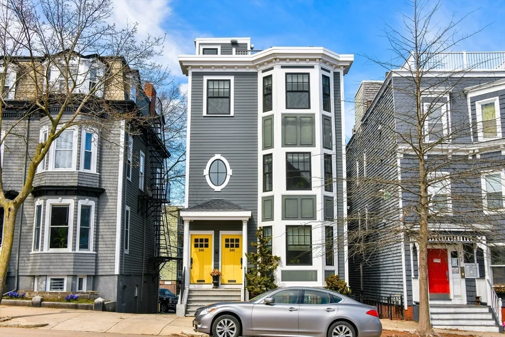 846 East Broadway, South Boston