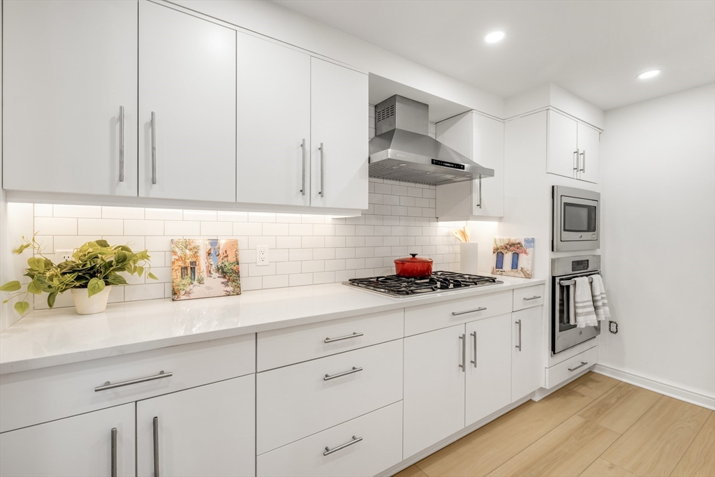 183-185A Massachusetts Ave, Back Bay