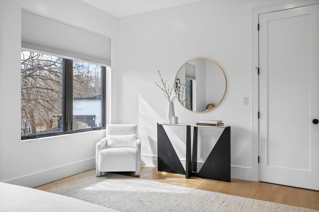 706 Saw Mill Brook Pkwy, Newton Center