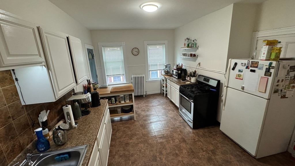 66 Hall Ave, Powder House Square