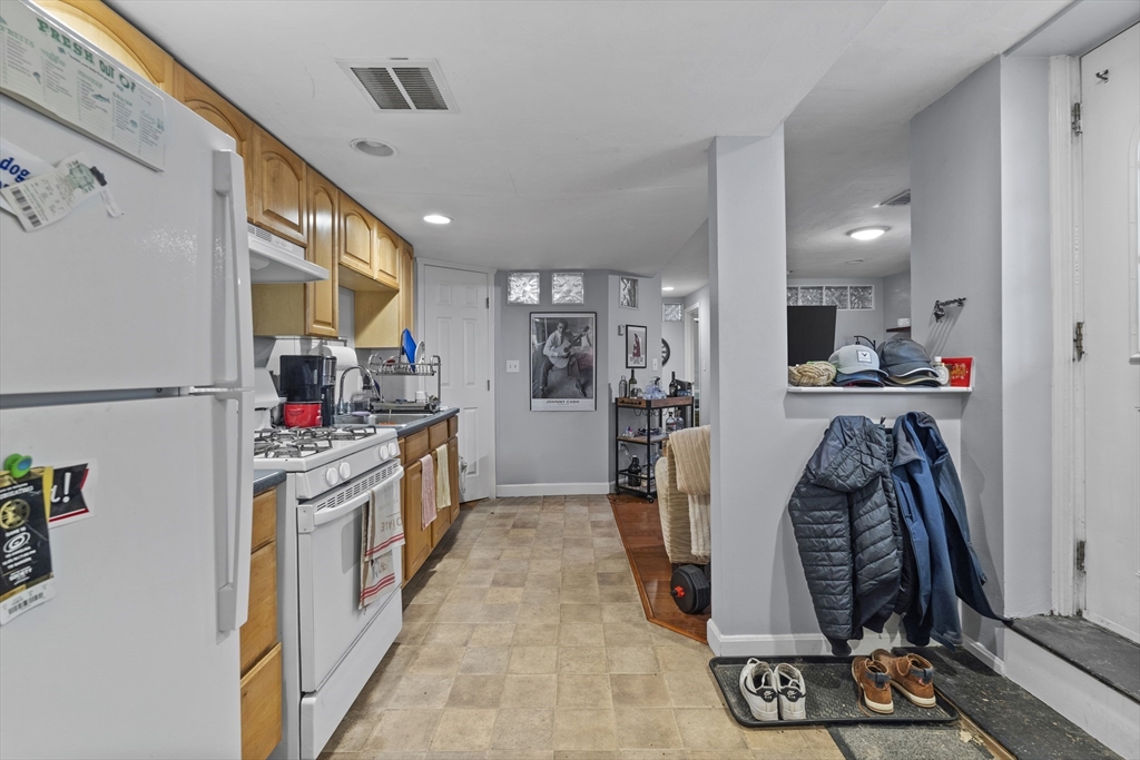 11 Gates, South Boston