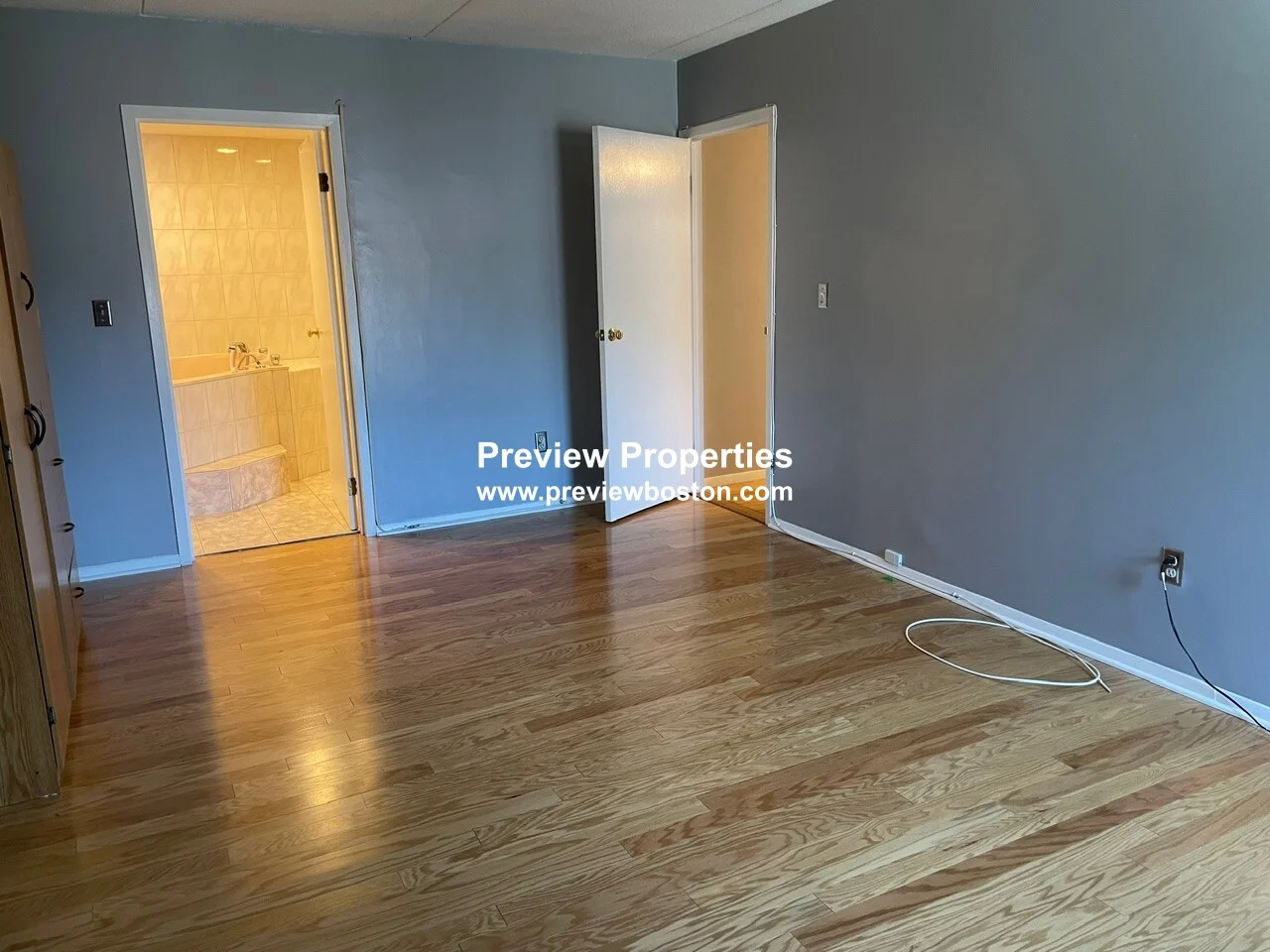 50 Broadlawn Park, Chestnut Hill