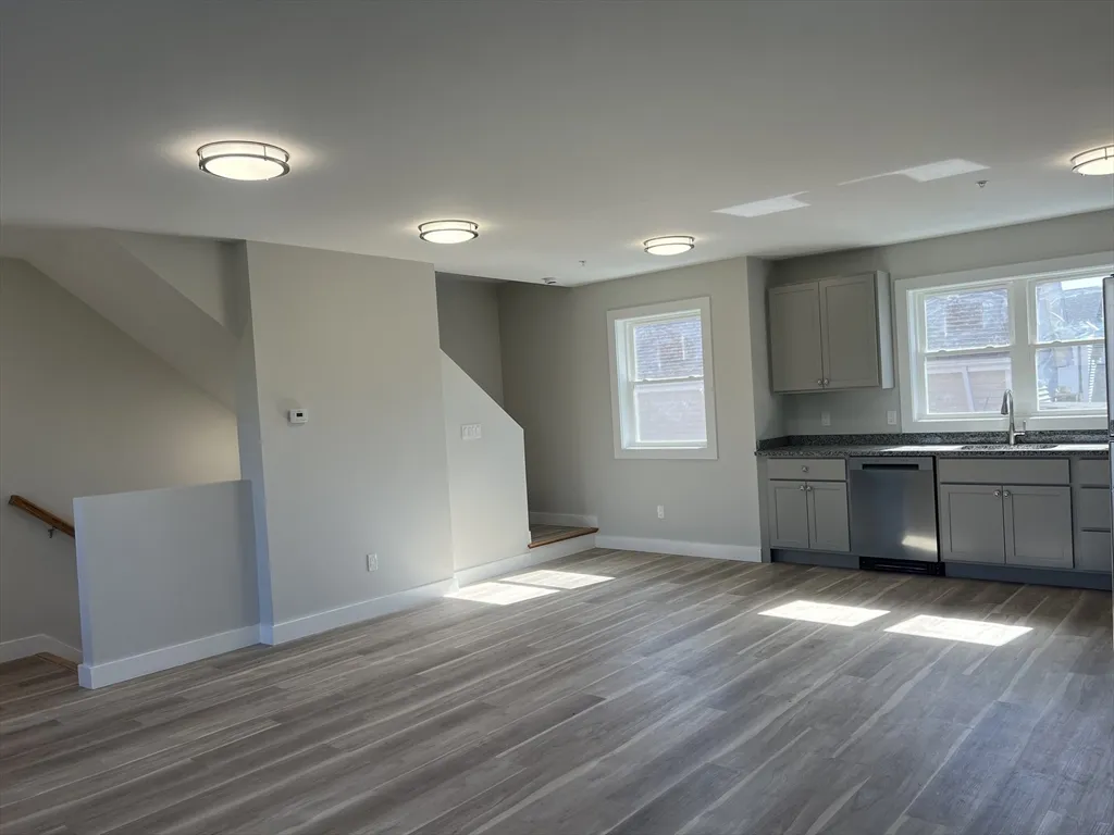 151 Shepard St, Lynn