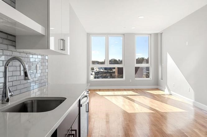 10 Taber St, Boston