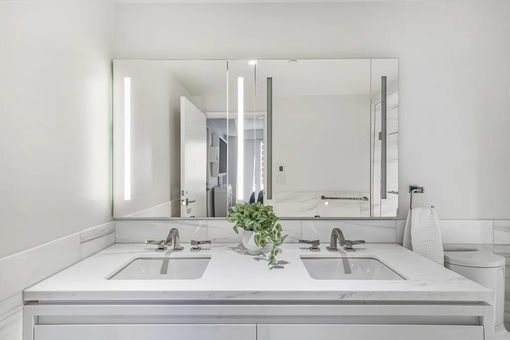 150 Seaport Blvd, Seaport District