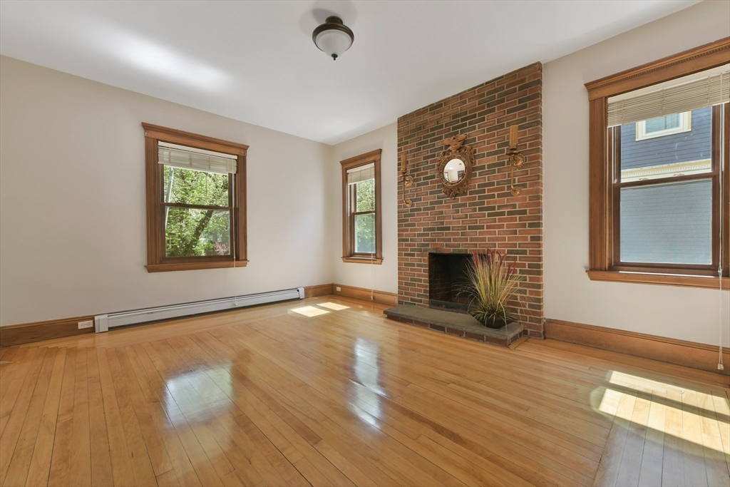 28 Meredith St, West Roxbury