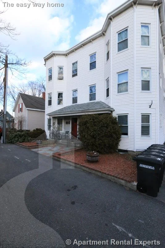 18 White St Pl, Porter Square