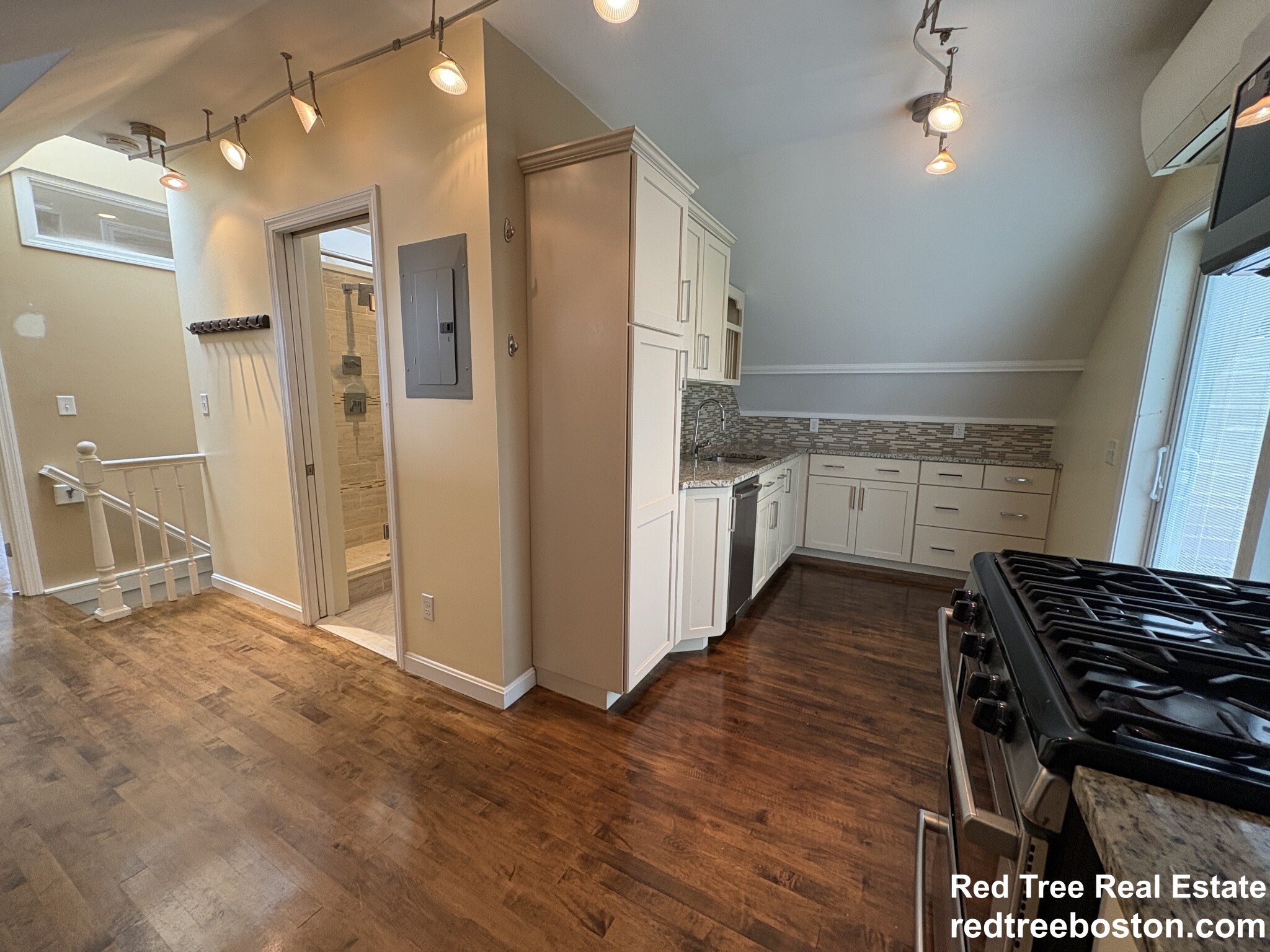 21 Holton St, Allston