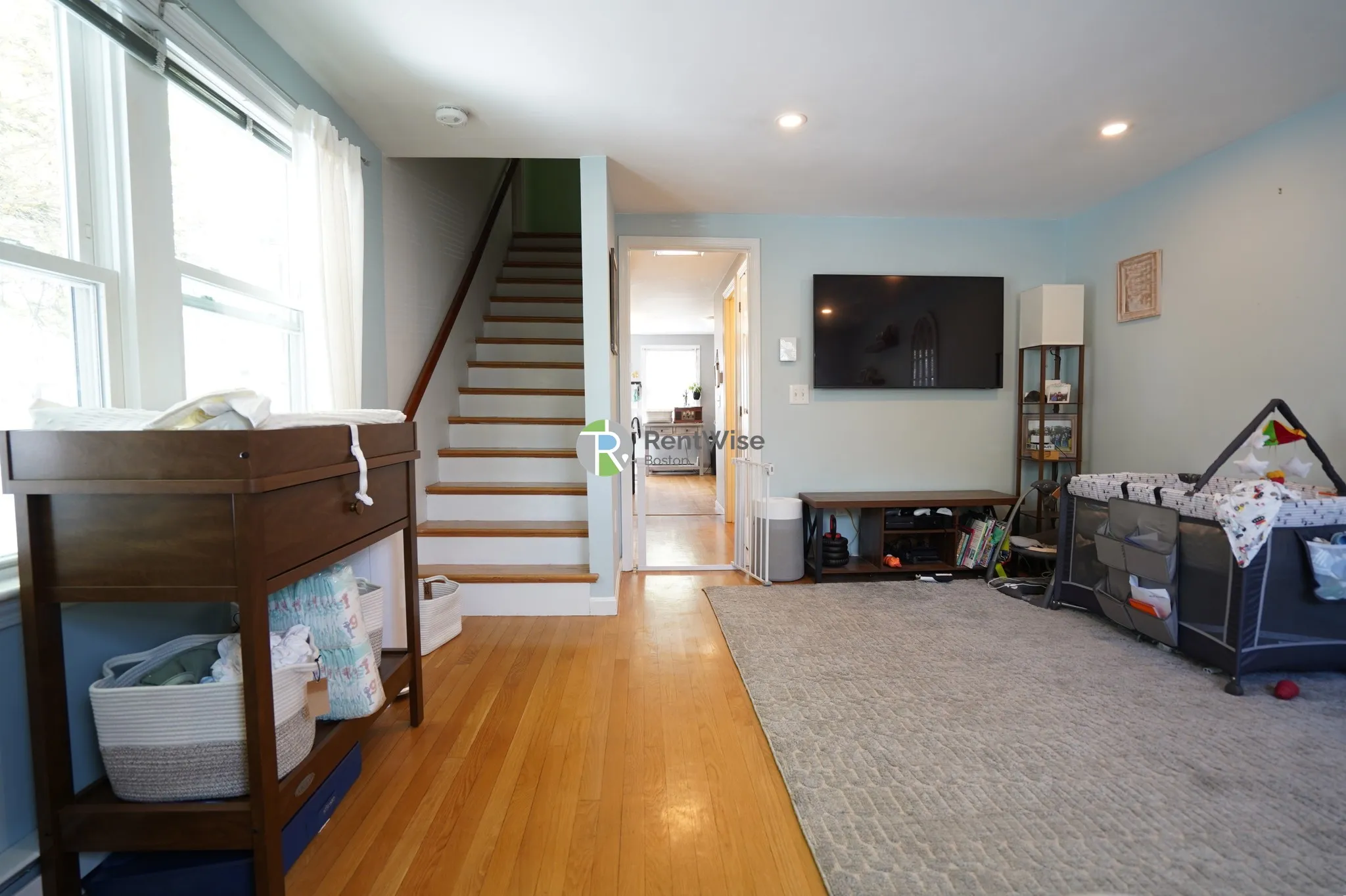 77 Knowlton St, East Somerville
