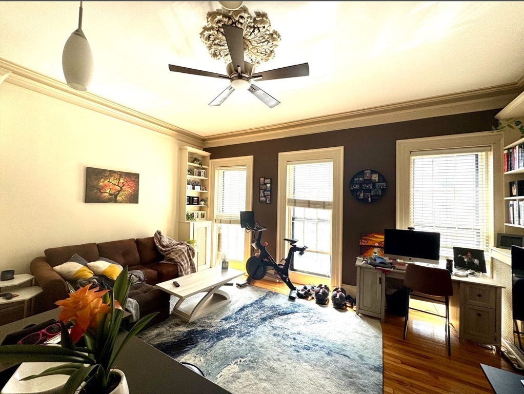 73 Charles St, Beacon Hill