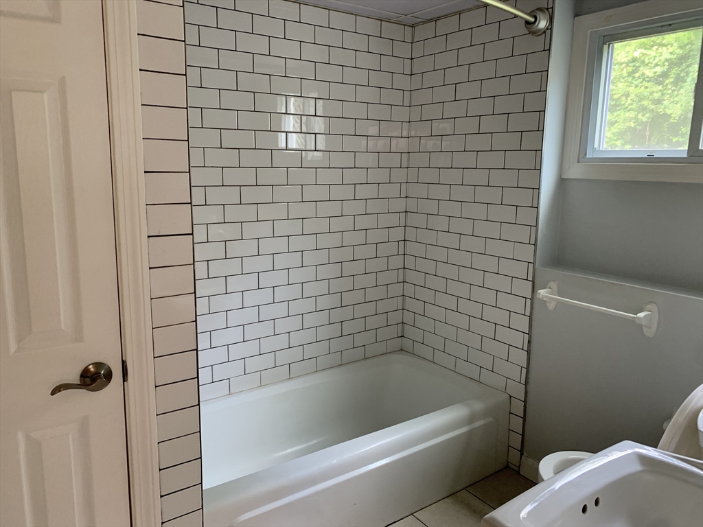 444 Quincy St, Fall River