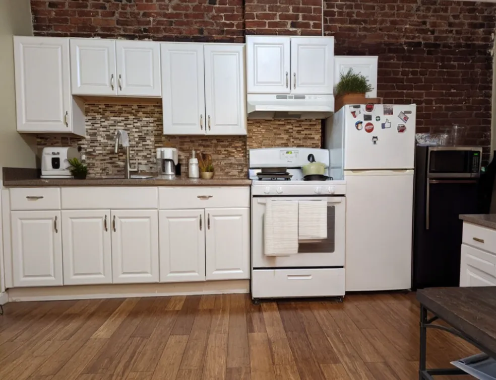 147 Meridian St, East Boston